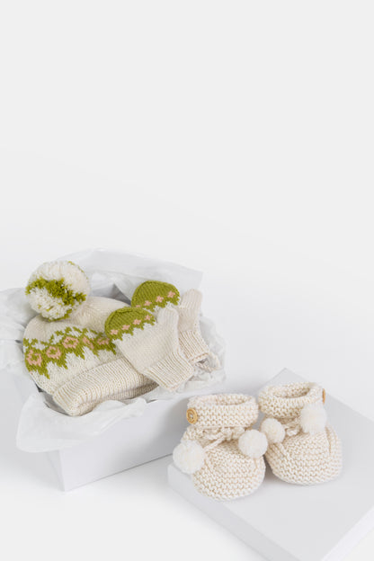 Fair Isle Fuzzies Gift Set in Off-White